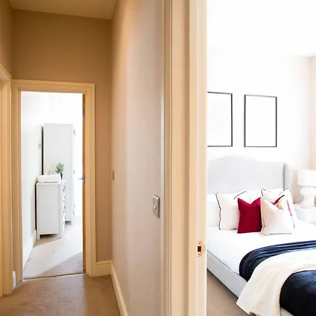 The Stylish Gem Of - Sleeps 6 Apartman *