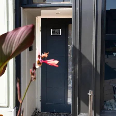 The Stylish Gem Of - Sleeps 6