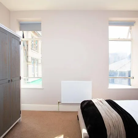 The Stylish Gem Of - Sleeps 6 דירה *