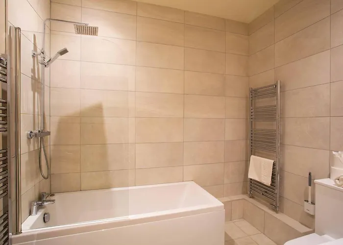 The Stylish Gem Of - Sleeps 6 Apartment