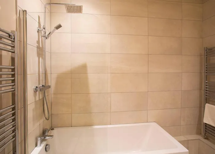 The Stylish Gem Of - Sleeps 6