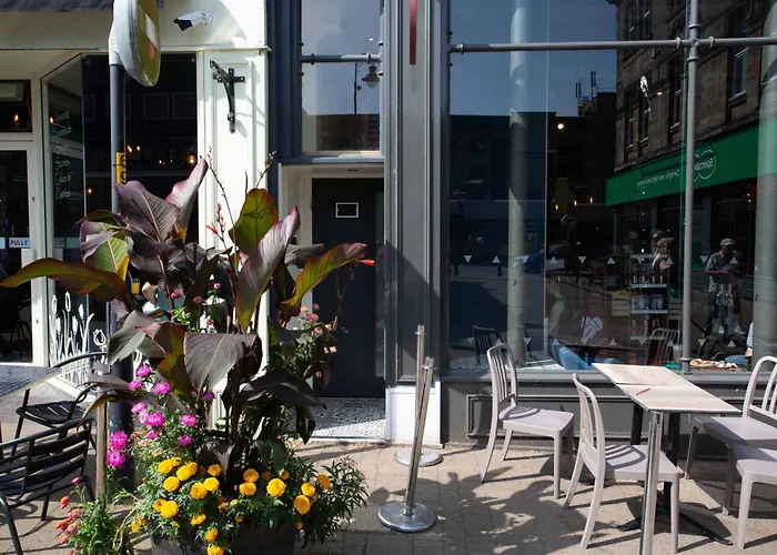 The Stylish Gem Of - Sleeps 6 *