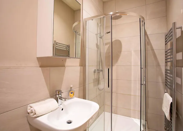 Apartment The Stylish Gem Of - Sleeps 6 *