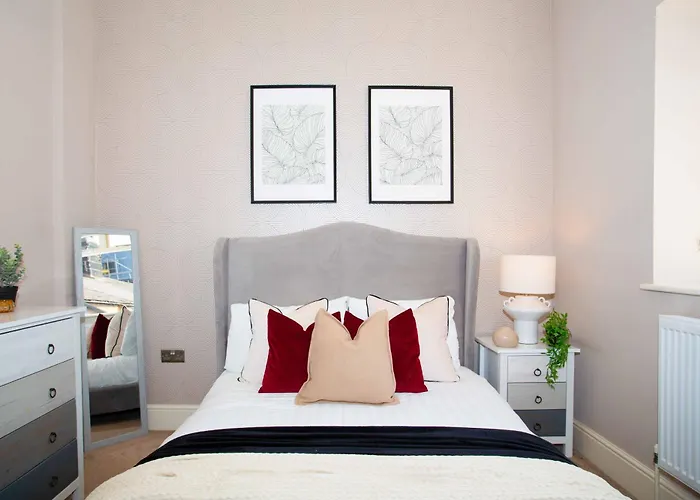 The Stylish Gem Of - Sleeps 6 *