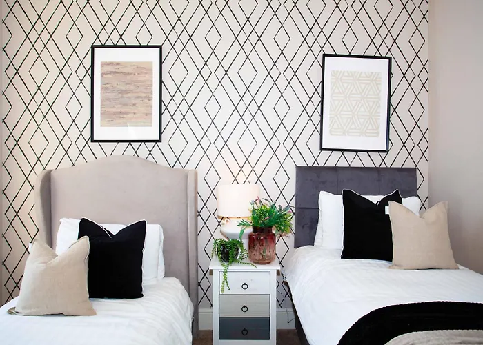 The Stylish Gem Of - Sleeps 6