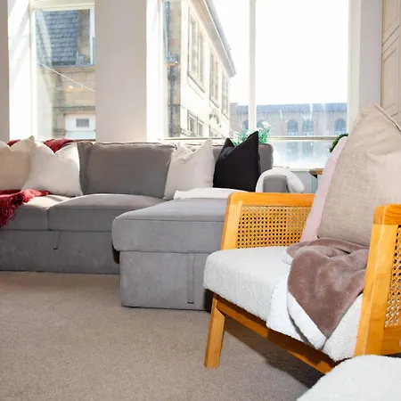 The Stylish Gem Of - Sleeps 6 해러게이트